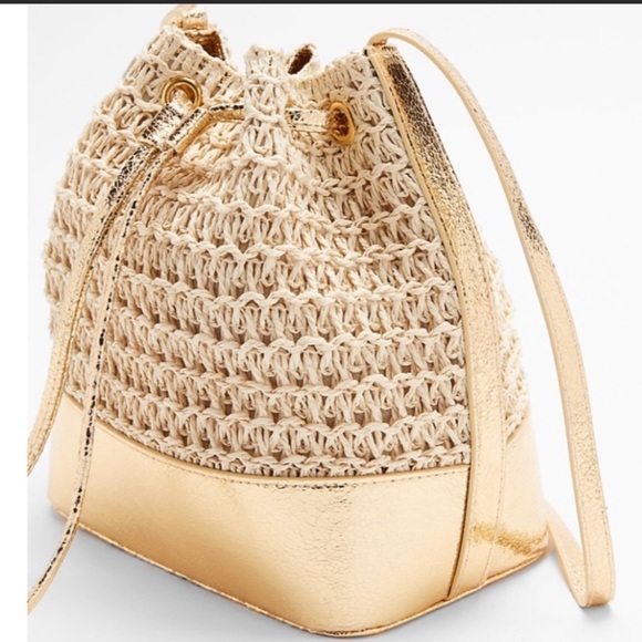 EXPRESS Metallic Bucket bag - Picture 2 of 2